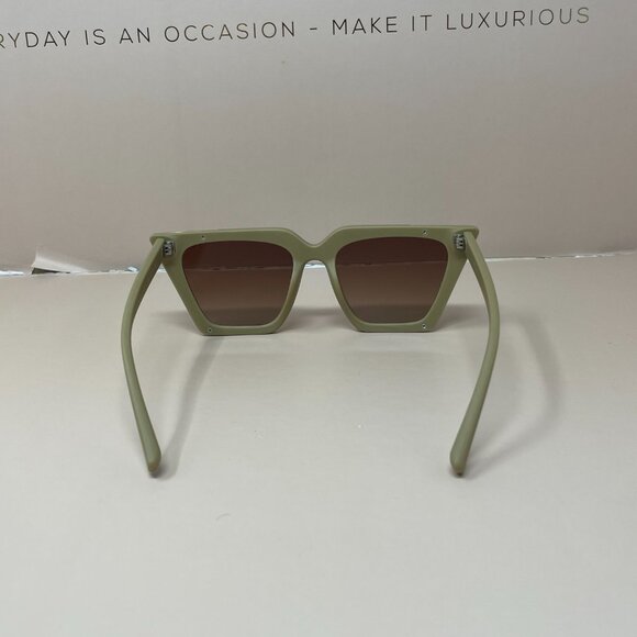 Topfoxx | The CEO Sunglasses in Nude main image 6